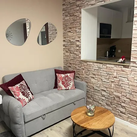 As Mit Balkon اوغسبورغ