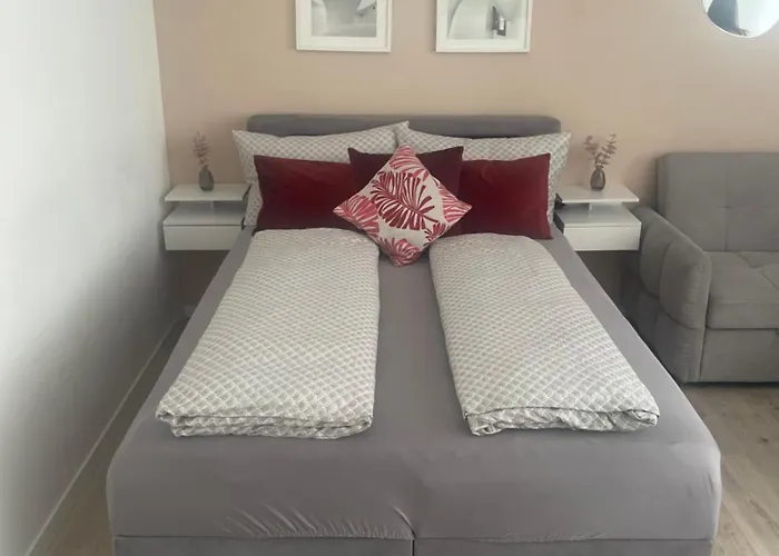 As Mit Balkon Аугсбург