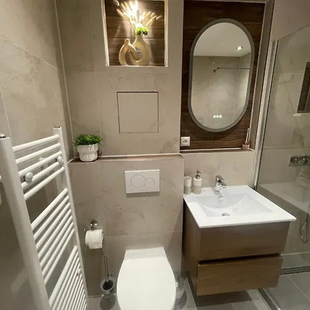 アパート As Mit Balkon アウグスブルク